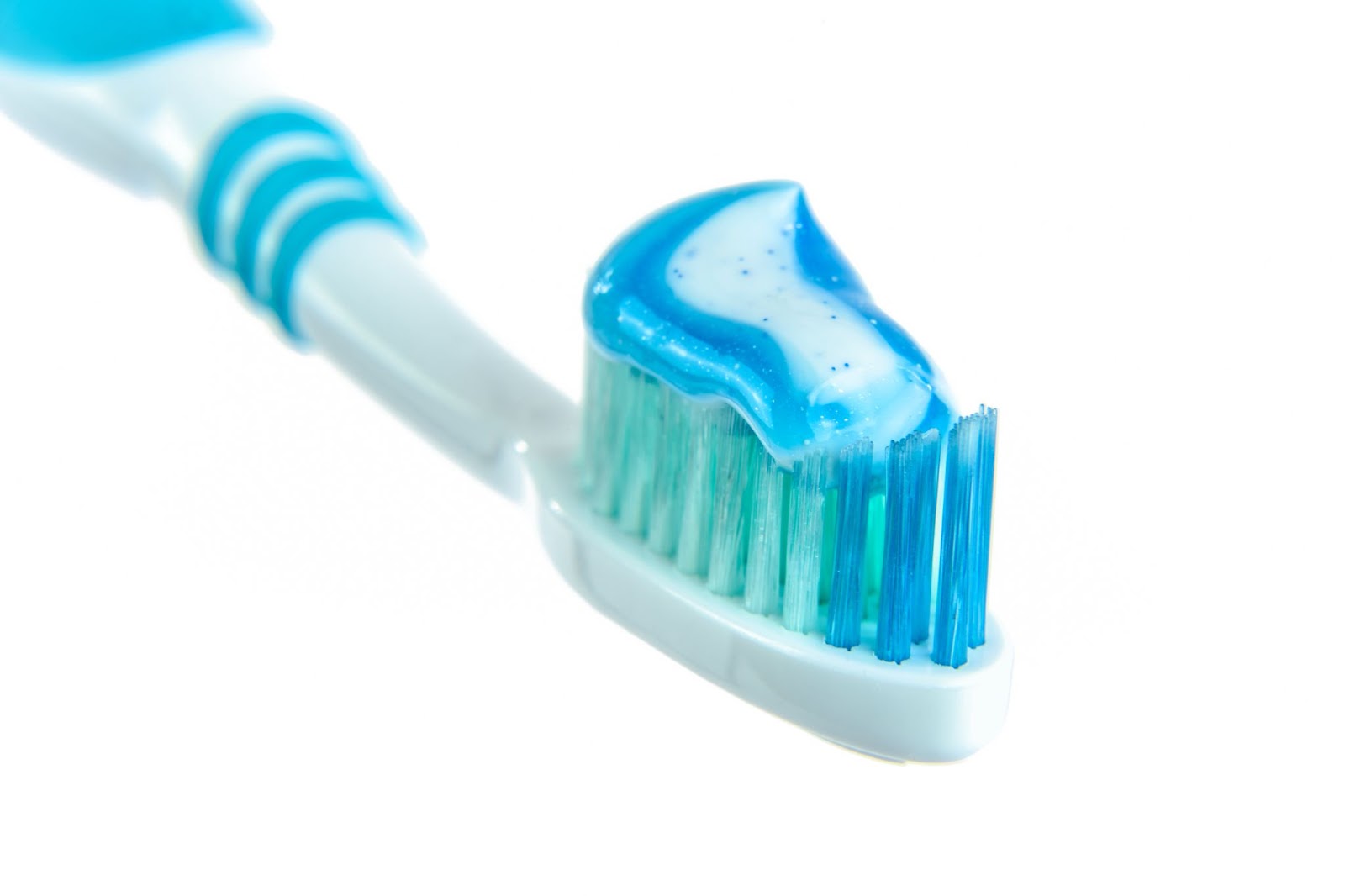 Unexpected Ways to Use Toothpaste | Lake City IA Dentist